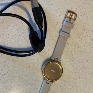 Garmin Lily Sport Smartwatch